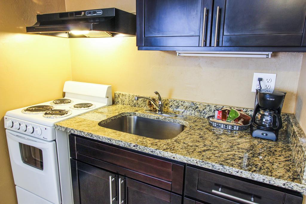 Oceans Beach Resort & Suites Pompano Beach Εξωτερικό φωτογραφία
